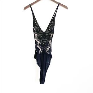 ONE THING Black Lace Criss Cross Back Bodysuit